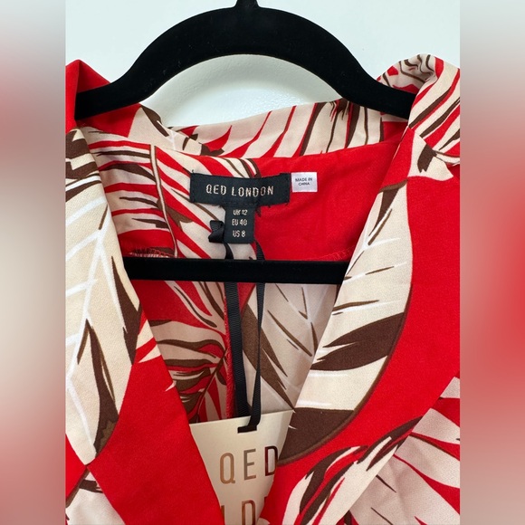 QED Red Leaf Print Maxi Dress - Picture 3 of 11